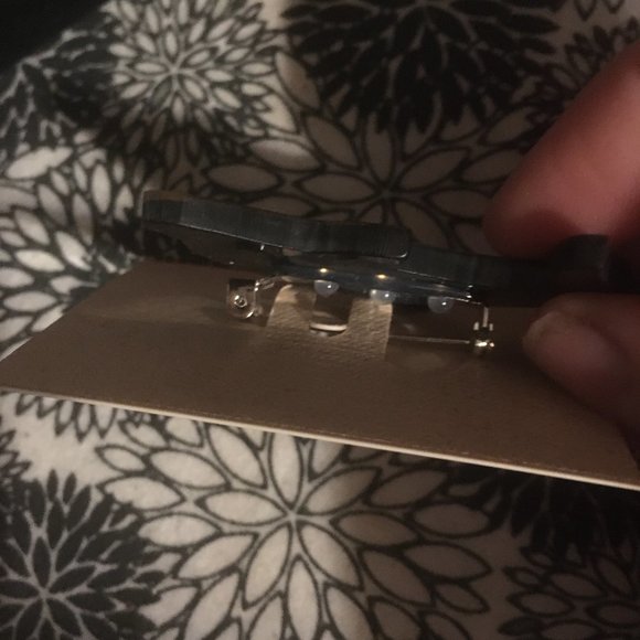 🌴Rare!!! Amati Stone Dolphin Pin - 322 $15 or $12 w/offer - Picture 2 of 2